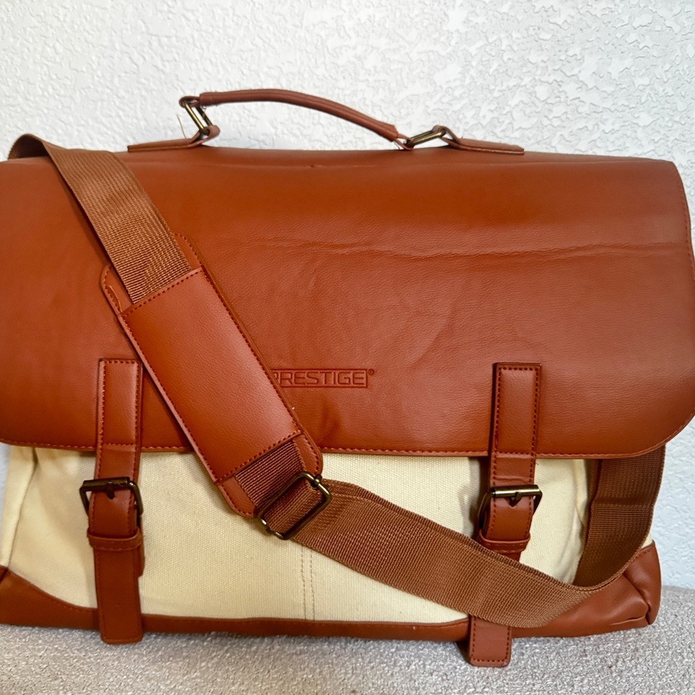 CRG Prestige Laptop Bag